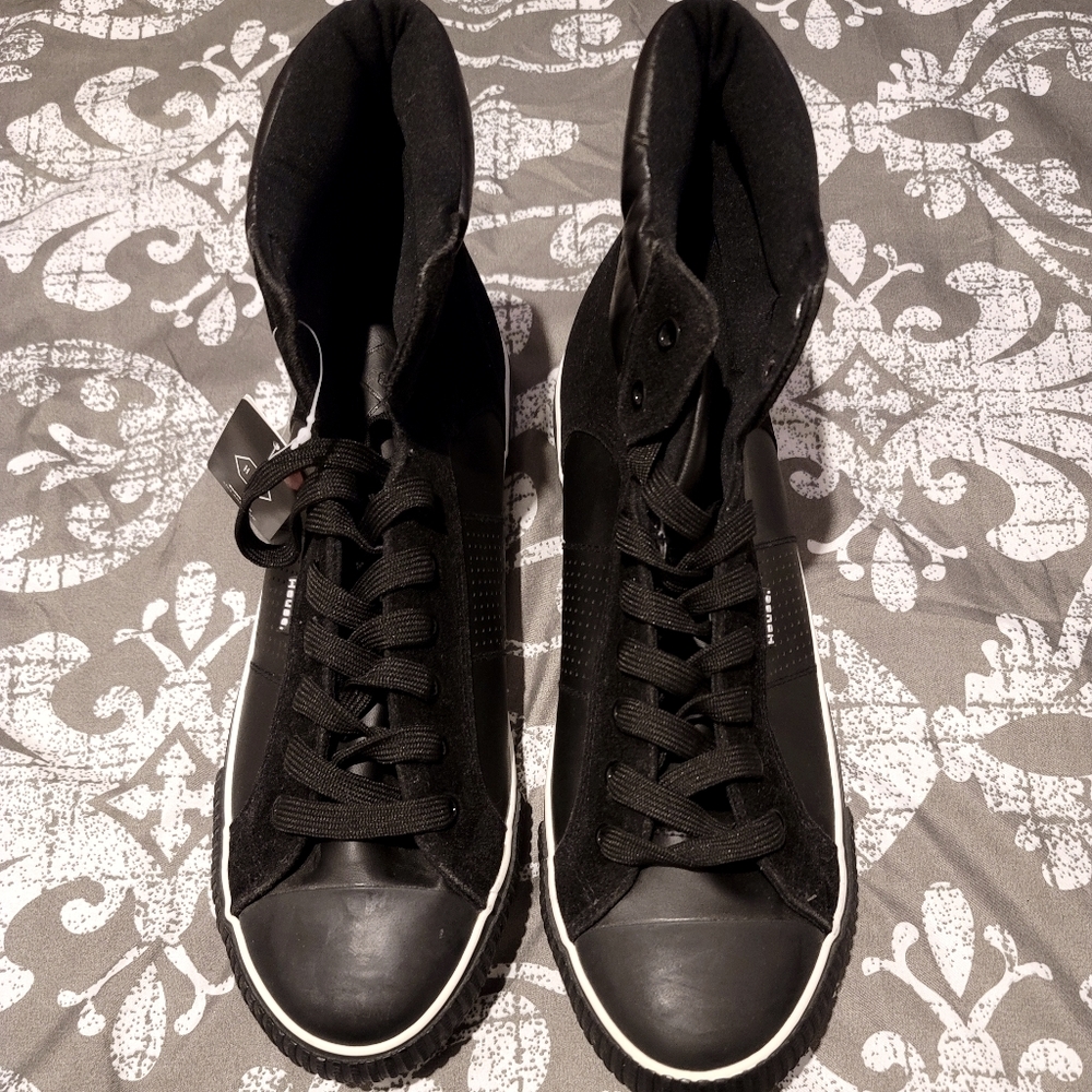 Mens High Top Sneaker